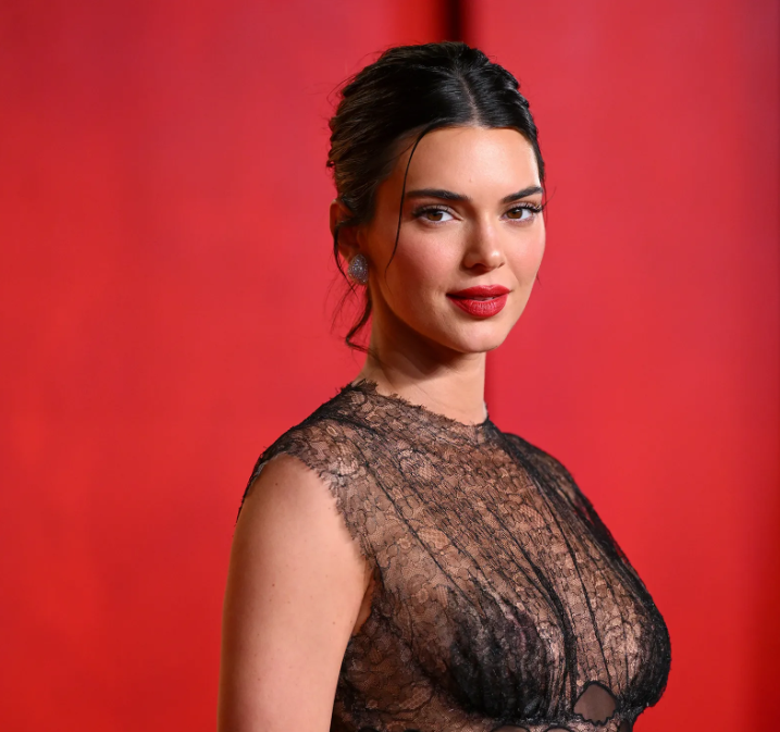 The $12 Concealer Kendall Jenner Uses in Her French Girl Makeup Routine Is So Nice